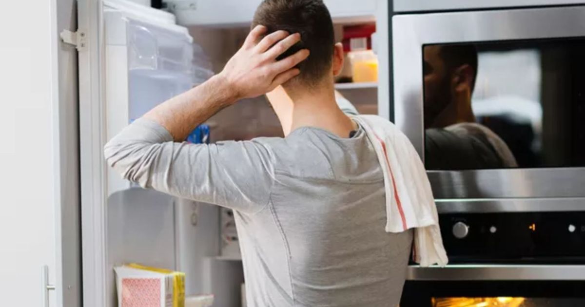 Geladeira com mau cheiro? Conheça 3 soluções rápidas e econômicas para resolver o problema