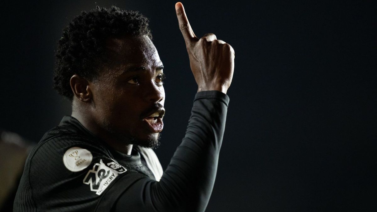 Dirigente do Vasco sobre árbitro de duelo contra Vitória: “Grotesco”