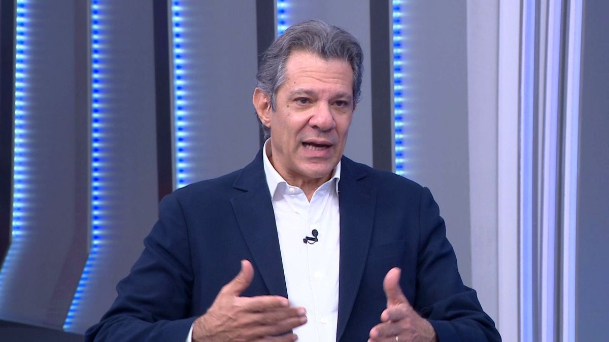 À CNN, Haddad critica nomeações de coronéis: “Perdemos a cadeia de comando”