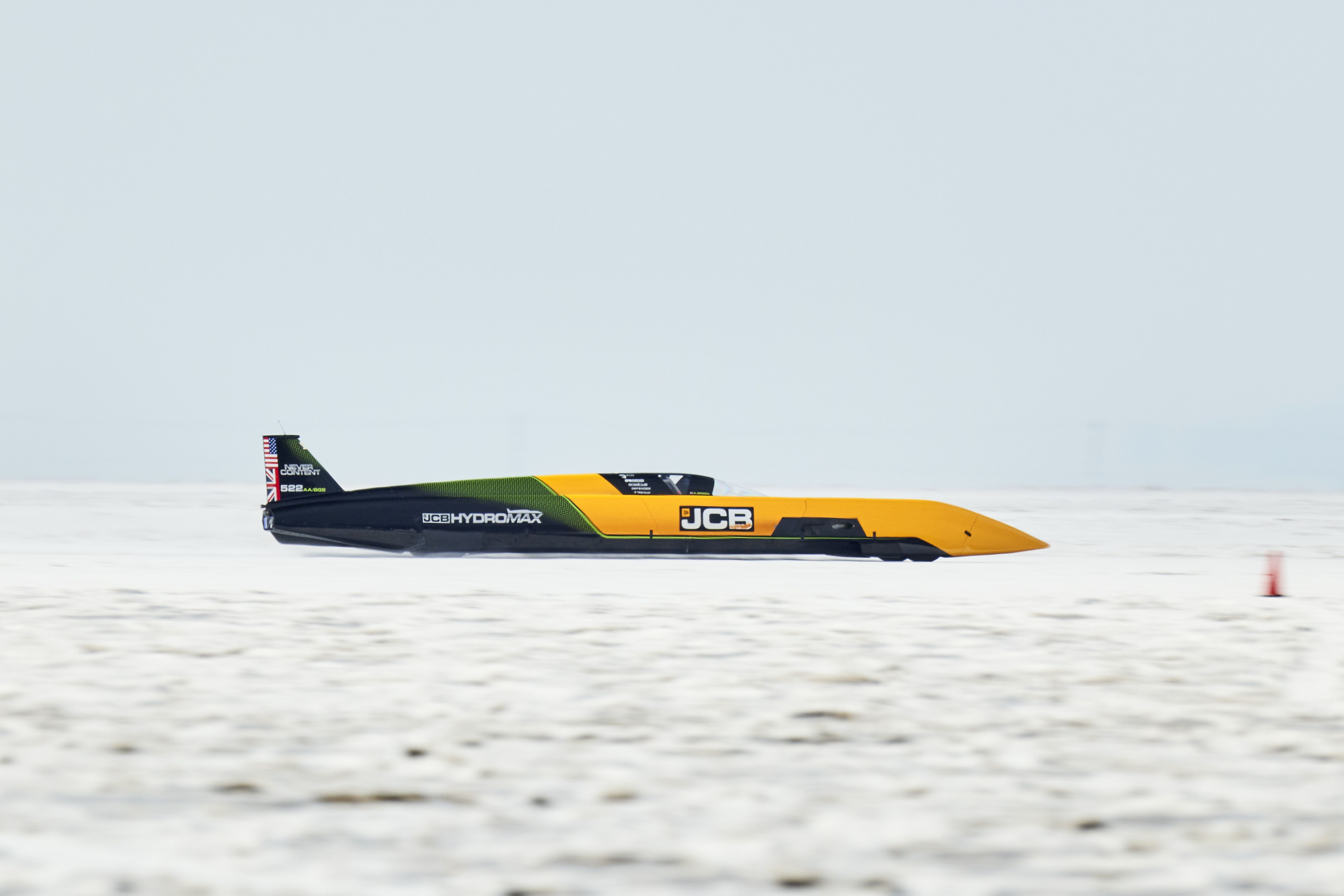 jcb-hydromax-406-320-mph-fia-world-land-speed-record