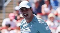 João Fonseca estreia no Masters de Montreal com vitória sobre Tsitsipas