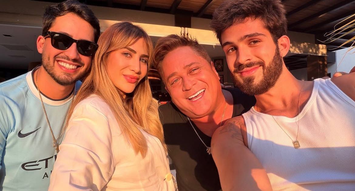 João Guilherme se declara para Leonardo em foto com irmãos: “Sorte a nossa”