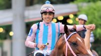 Vencedor do GP Brasil de Turfe morre após cair de cavalo em prova
