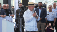 Lula promete recursos para conclusão de reator nuclear para submarino
