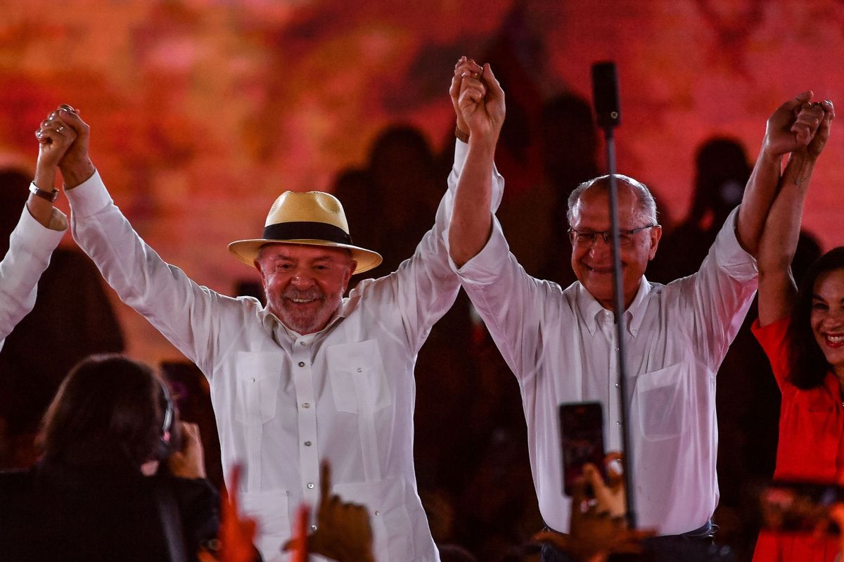Quem for pro Judiciário não pode ter mulher e filho advogando, diz Lula