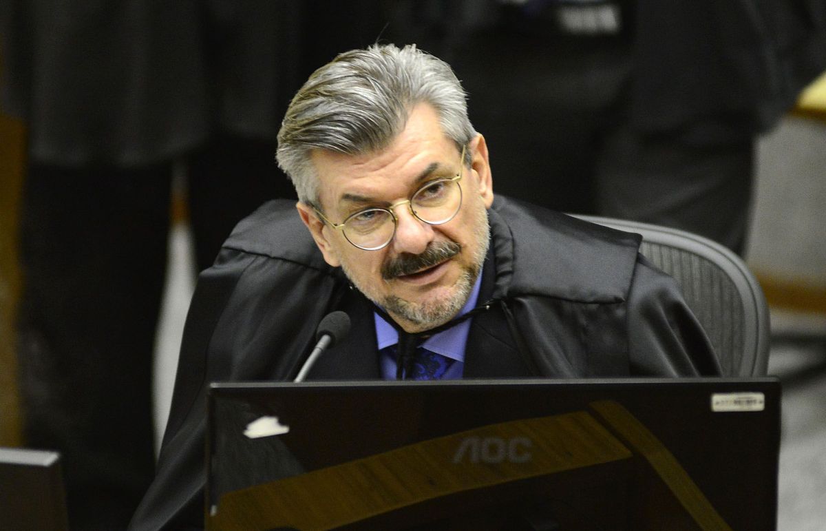 AGU aciona STF para que Marco Buzzi perca cargo de ministro do STJ