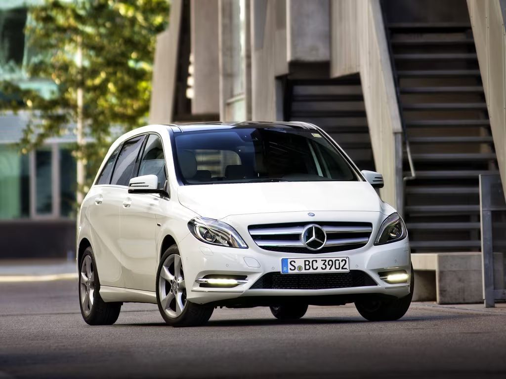 Mercedes-Benz B 200 1.6 Turbo • Divulgação