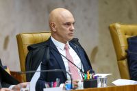 Imagem vinculada ao feed original: Jair Renan usa nome do pai e vai aparecer nas urnas como Jair Bolsonaro
