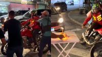 Motoboy ganha aniversário surpresa no farol, mas bolo explosivo gera revolta com chute na mesa