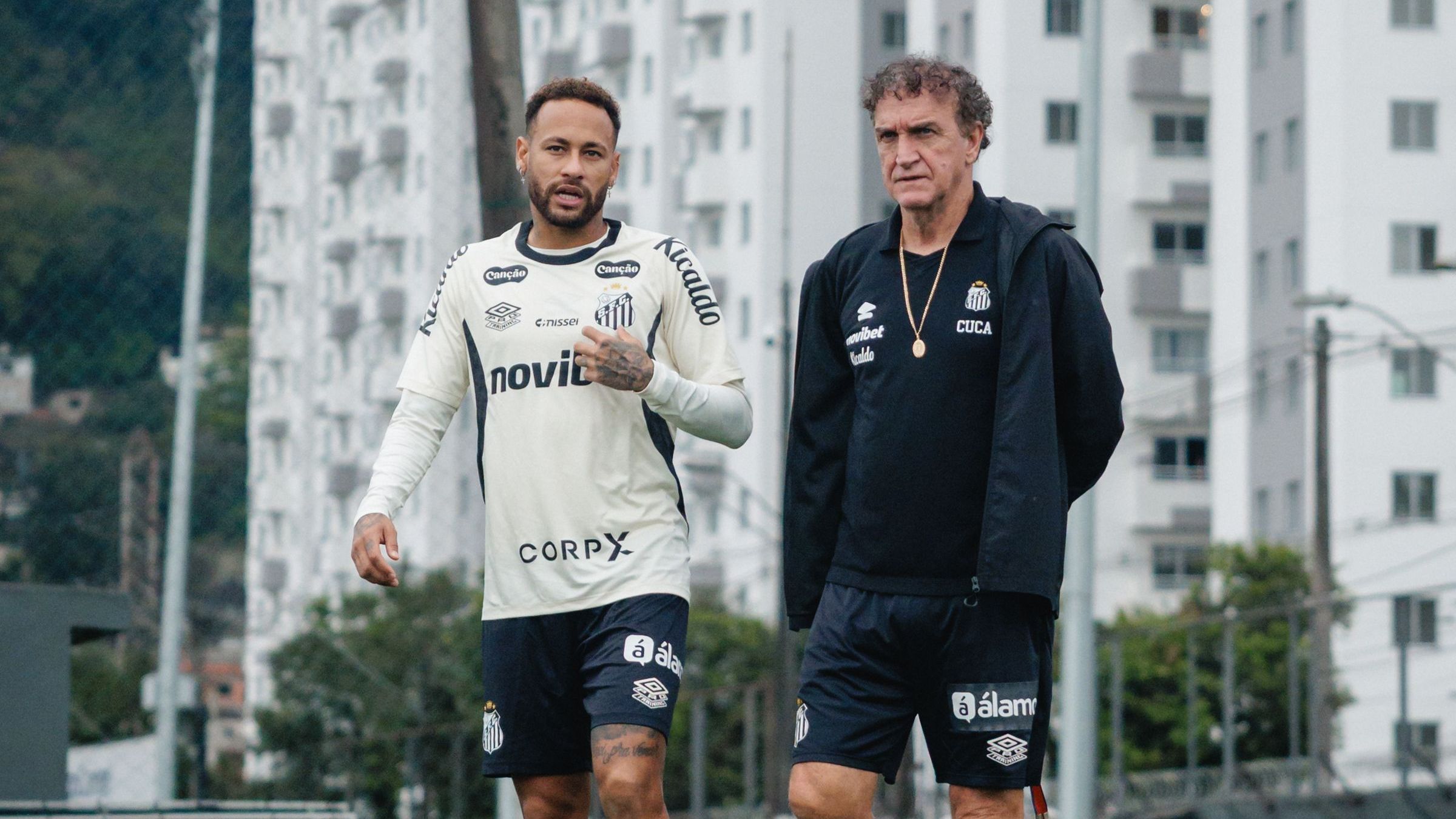Imagem de destaque do post: Contra o Palmeiras, Santos tenta reverter "freguesia" como visitante