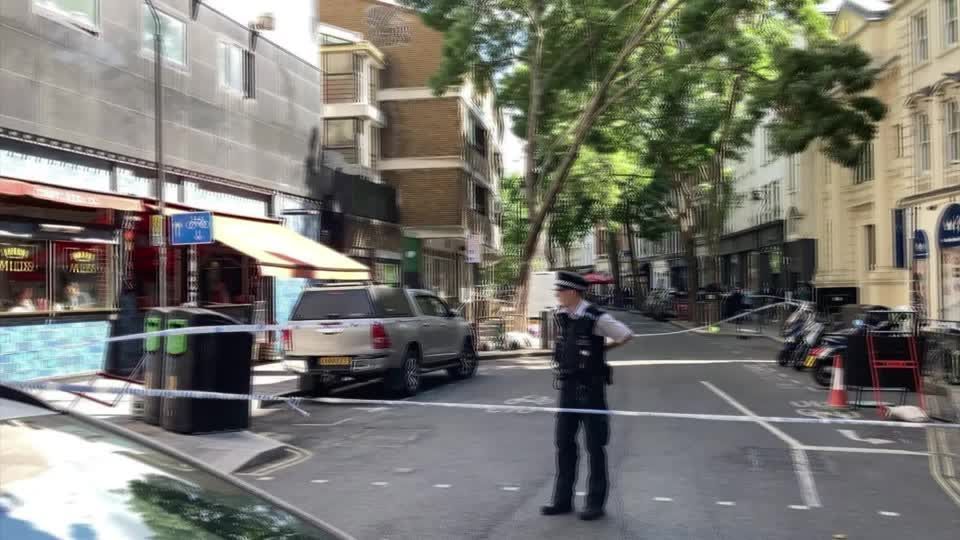 Polícia isola área após quatro pessoas serem esfaqueadas em Londres