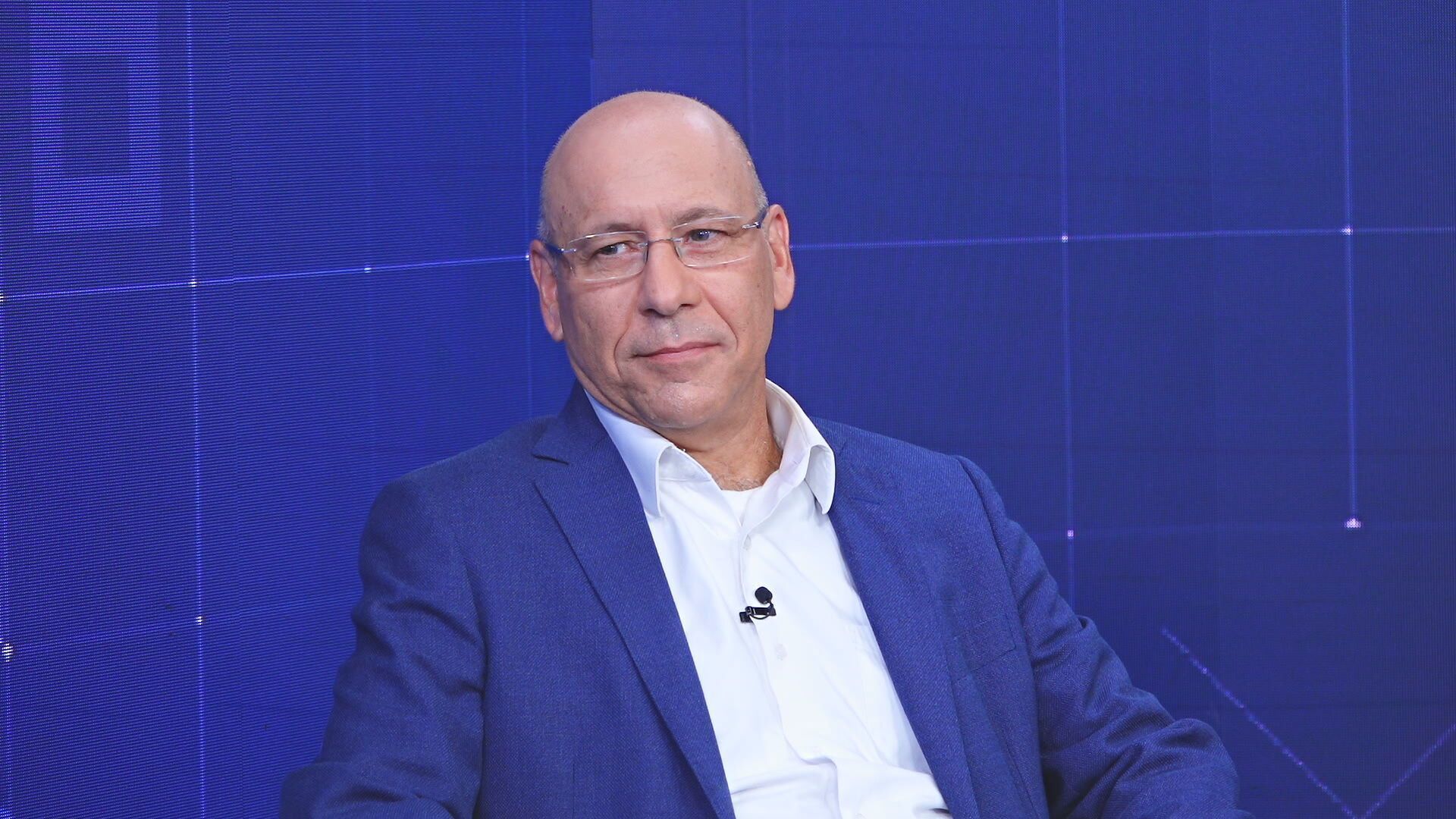 Educação está atrasada frente às competências de trabalho, afirma professor
