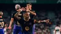 Raphinha decide, e Barcelona goleia o Elche por 5 a 0 na estreia de LaLiga
