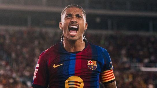 Raphinha brilha novamente, e Barcelona goleia Rayo Vallecano em LaLiga
