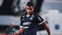 Coritiba vence em jogo de duas viradas e mantém o Remo no Z4