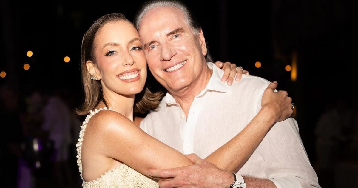 “Finalmente uma festa que não tive que pagar nada”, brinca Roberto Justus