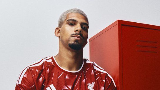 Liverpool vende ações para grupo do bilionário Jeff Bezos