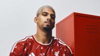 Fórlan cogita convocar Suárez para seleção uruguaia