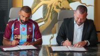 Salah assina com Trabzonspor e terá salário de R$ 100 milhões por ano