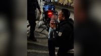 Bebê é salvo por policiais após engasgar no Rio de Janeiro