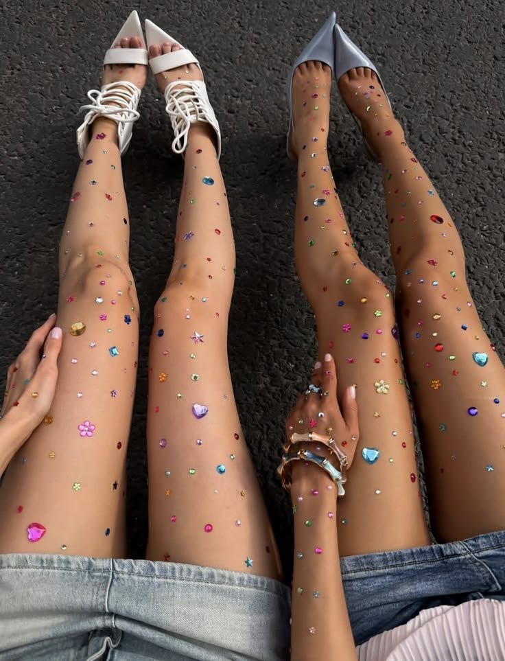 Strass é a tendência queridinha do momento • Reprodução/Pinterest