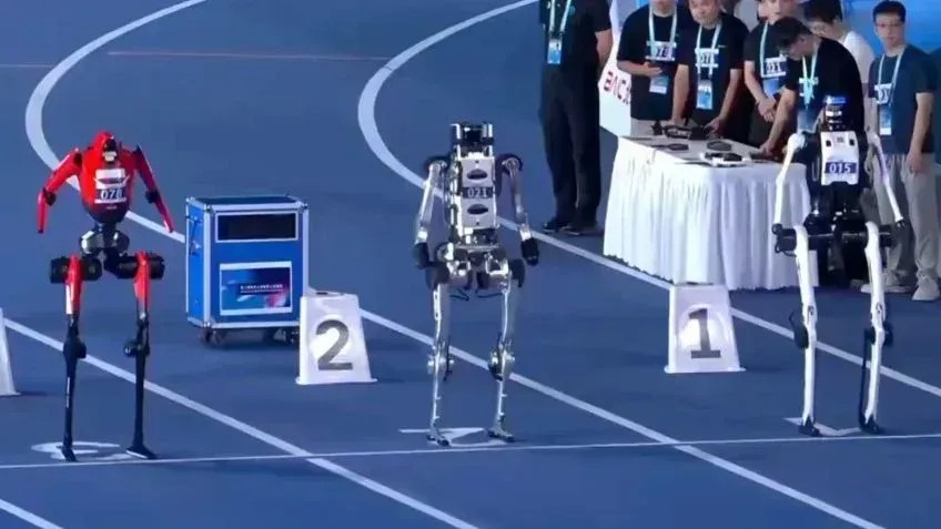Chinese Robot Runs 100 Metres in Record 8.64 Seconds