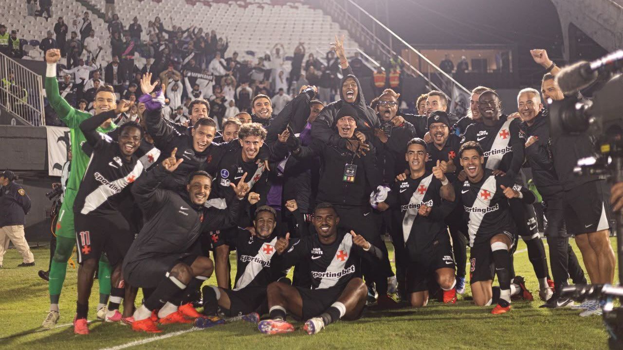 Imagem de destaque do post: Técnico do Vasco, Pedro Emanuel desabafa após classificação: “Precisávamos”