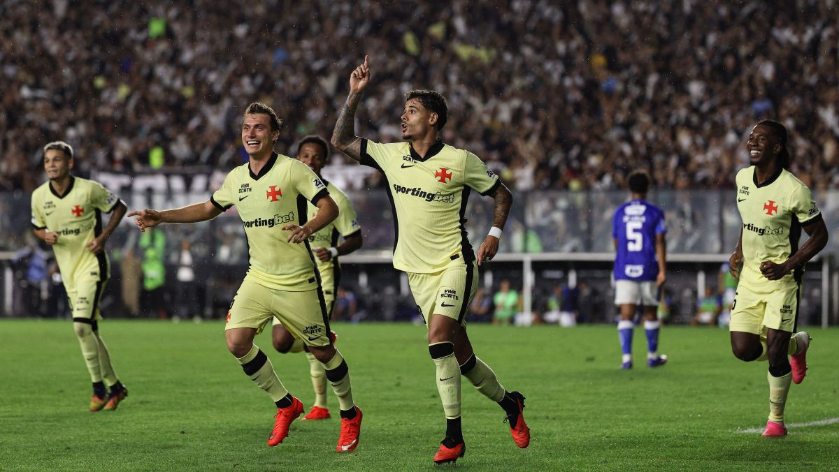 Athletico-PR e Fluminense empatam em jogo eletrizante de seis gols