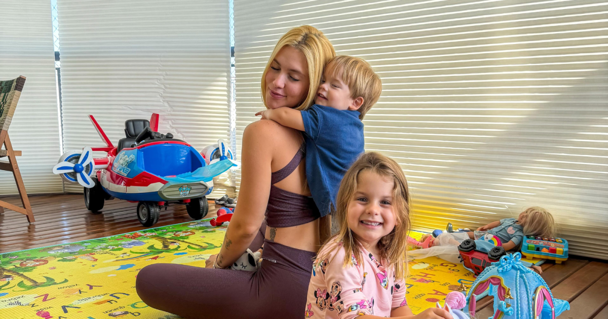 Virginia publica foto com herdeiros reunidos após cirurgia de filhas; veja