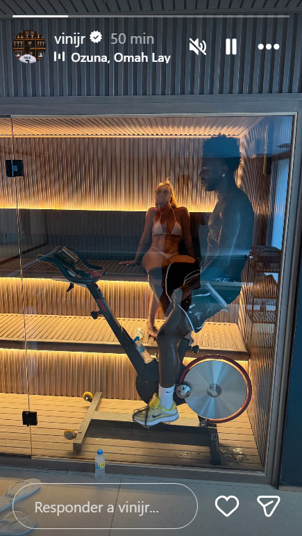 Vini Jr. e Virginia em sauna particular • Instagram/ Vini Jr.