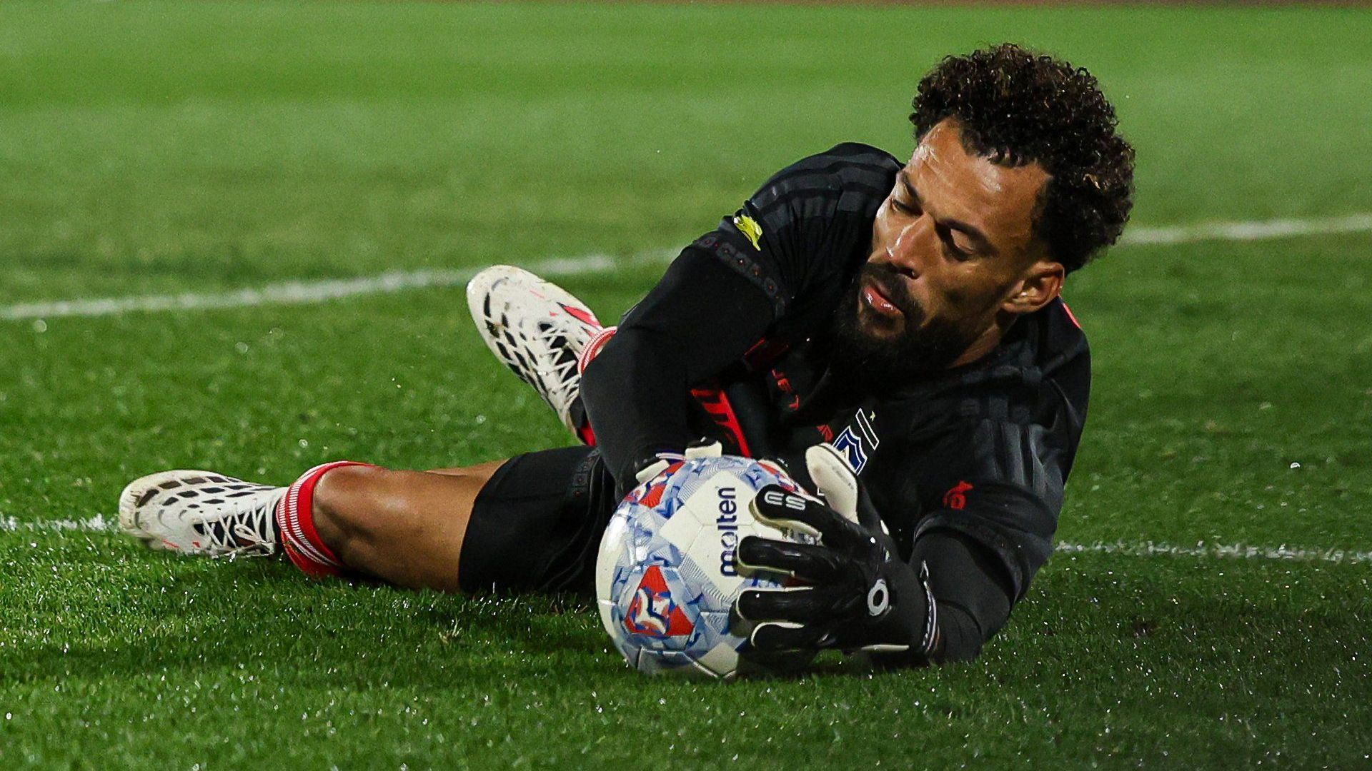 Vozinha fez sua estreia pelo Colo-Colo com vitória na Copa Chile