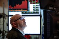 Wall Street opera em alta com queda nos rendimentos de títulos do governo