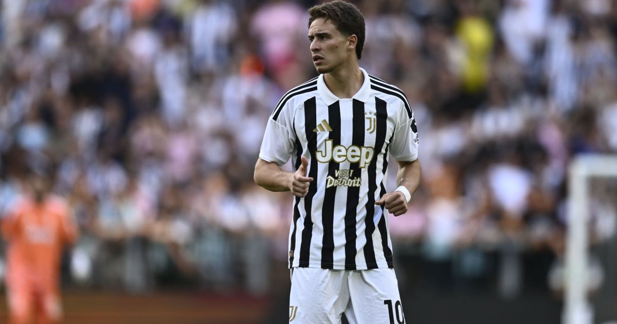 Kenan Yildiz em ação com a camisa da Juventus