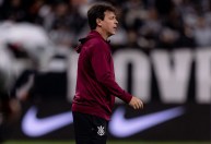 "Machuca muito", desabafa Diniz sobre sequência de derrotas do Corinthians