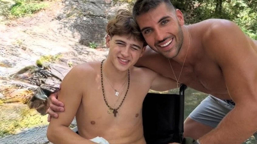 Ex-participante de "Survivor" pede R$ 500 milhões após perder a perna
