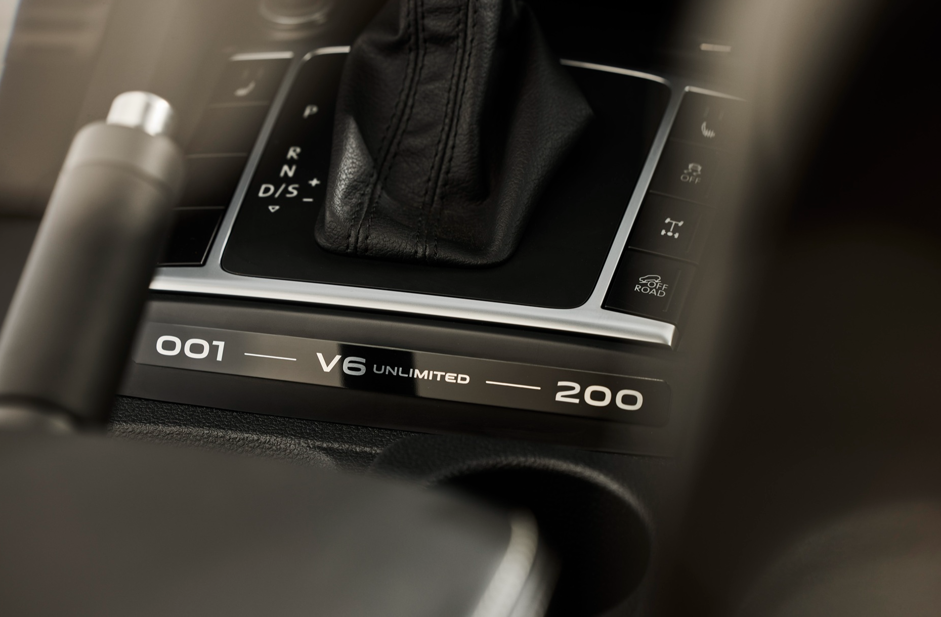 Volkswagen Amarok V6 Unlimited marca fim da primeira geração no Brasil • Divugação