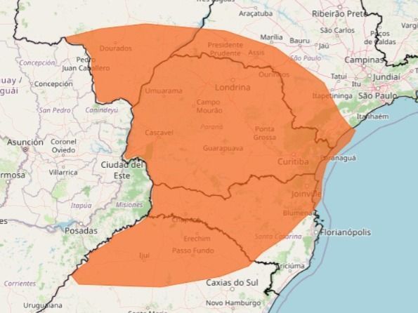 Imagem de nuvens carregadas e ventos fortes sobre a região Sul do Brasil