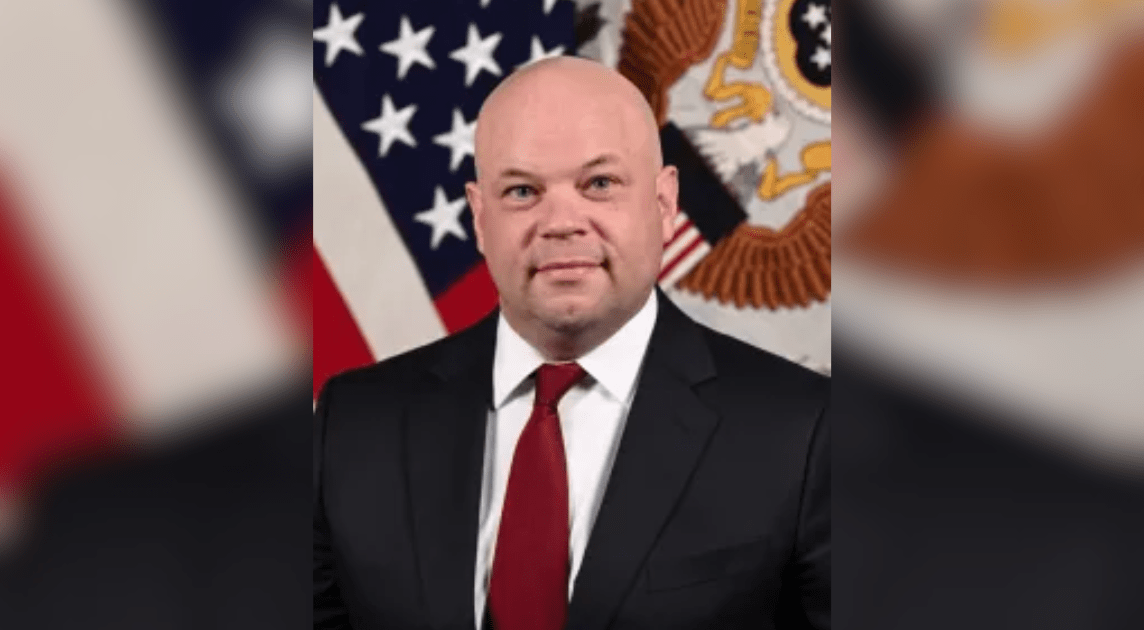 Trump nomeia Adam Telle como secretário interino do Exército dos EUA