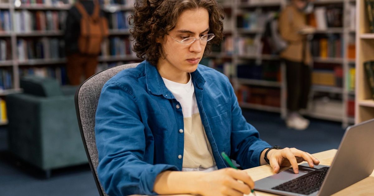 Alunos sabem procurar respostas, mas conseguem fazer boas perguntas à IA?