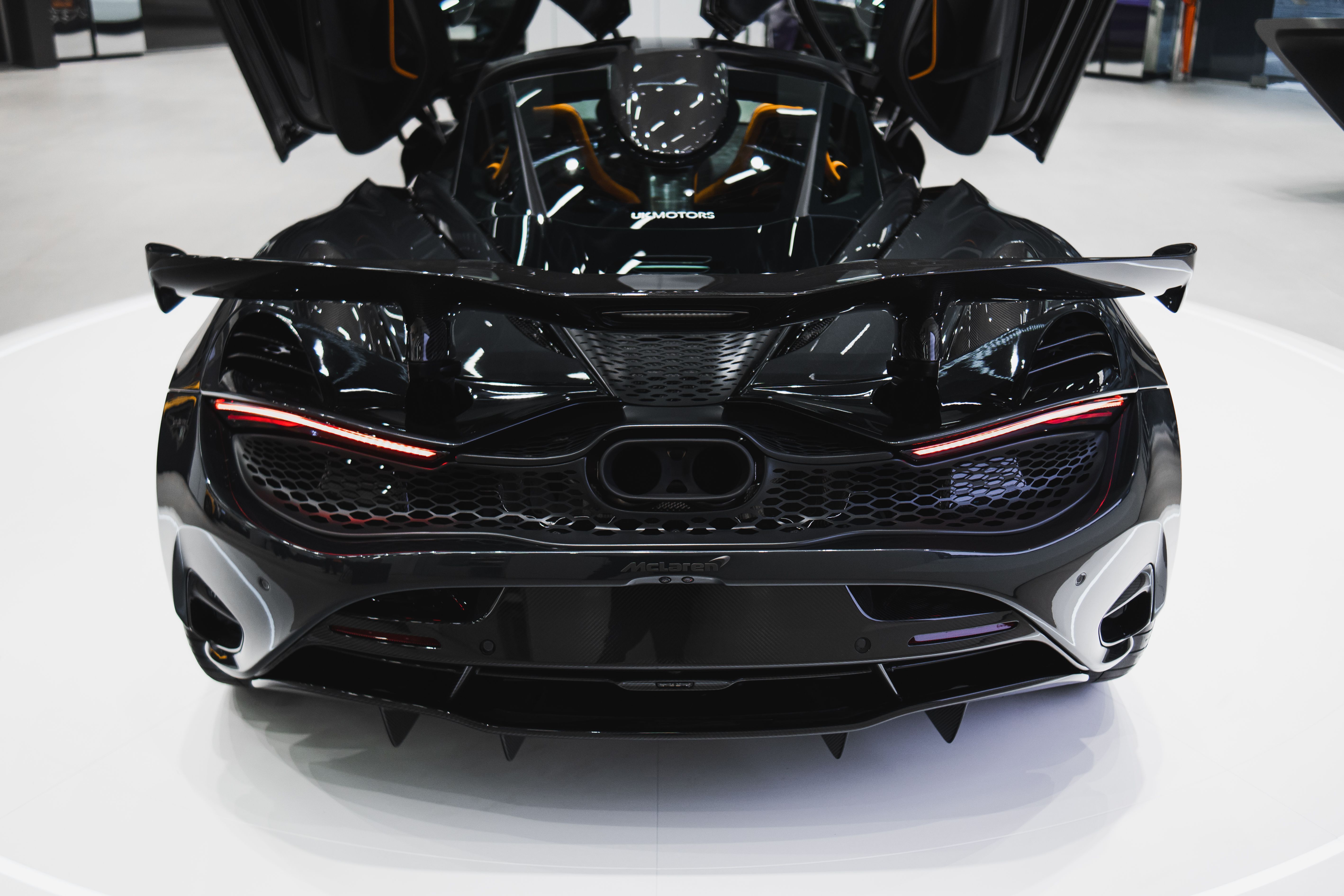 McLaren 750S Le Mans, único no Brasil de 50 produzidos para todo o mundo • Evo Frame/McLaren São Paulo