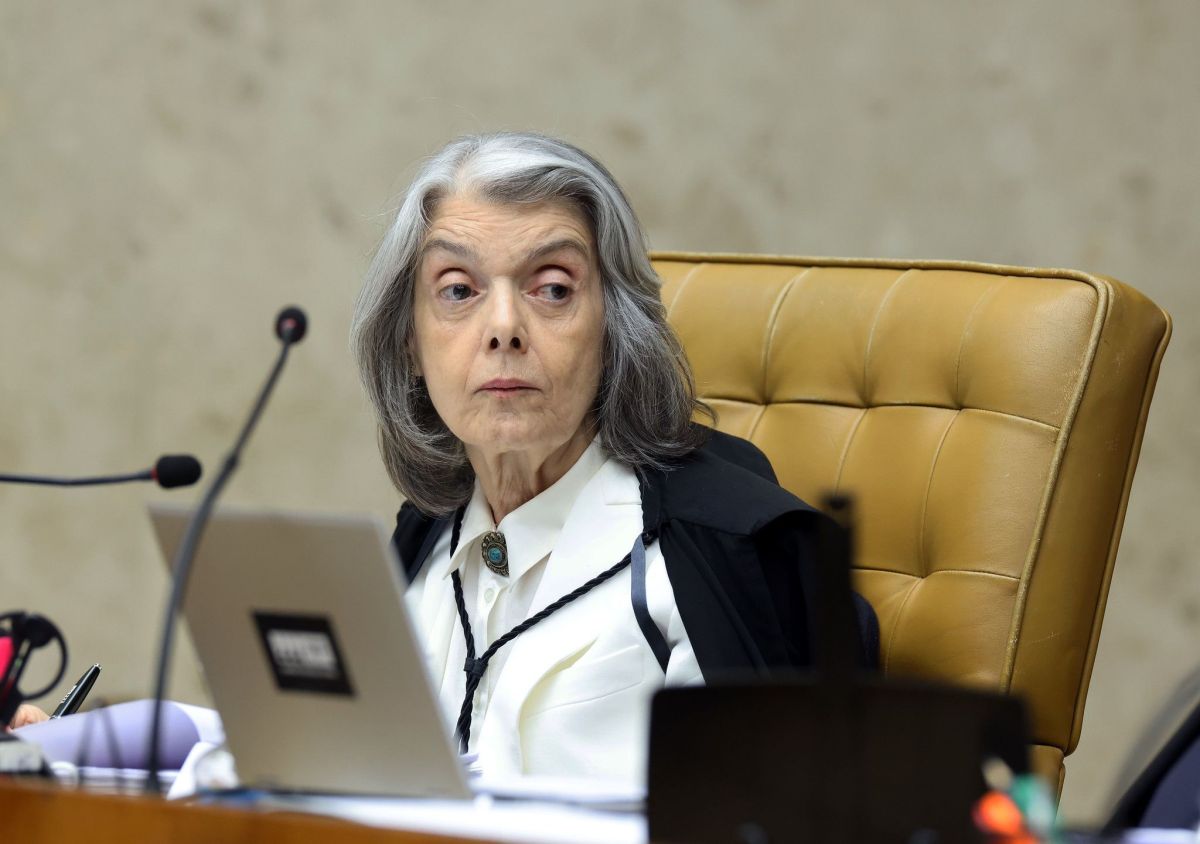 Estou em estado de profunda tristeza, diz Cármen sobre crise no STF