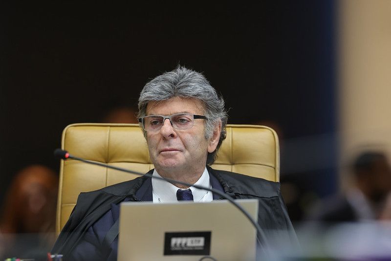 Fux pede acesso a inquéritos de Moraes que podem anular pena de Bolsonaro