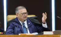 Dino vê pós-eleição como "momento adequado" para julgamento sobre emendas