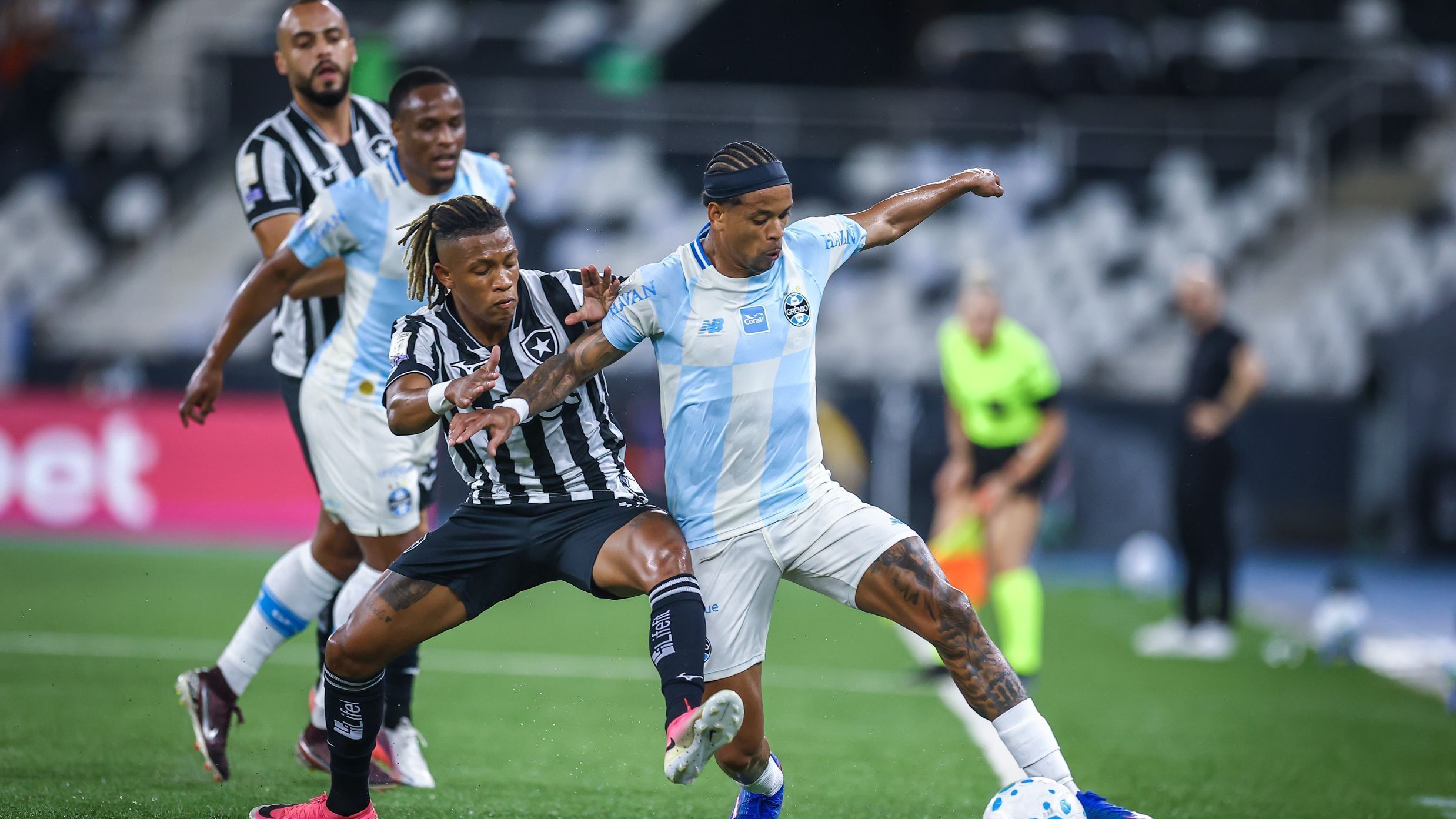 Botafogo 3 x 2 Grêmio: veja os melhores momentos pelo Brasileirão