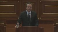 Albin Kurti é reeleito premiê do Kosovo; crise política continua