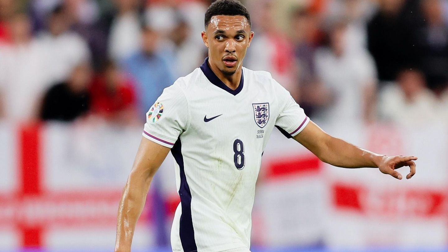 Inglaterra convoca Alexander-Arnold e tem duas possíveis estreias