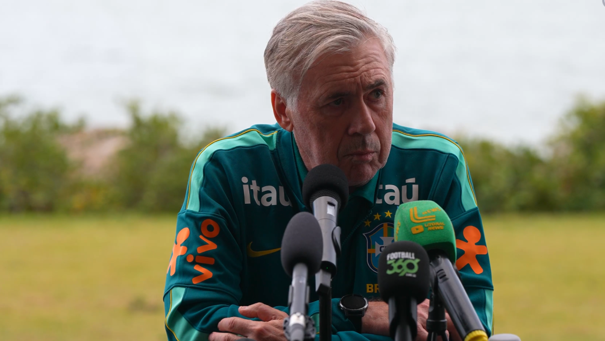 No Barcelona, Gordon pede que Inglaterra abandone modelo da Espanha