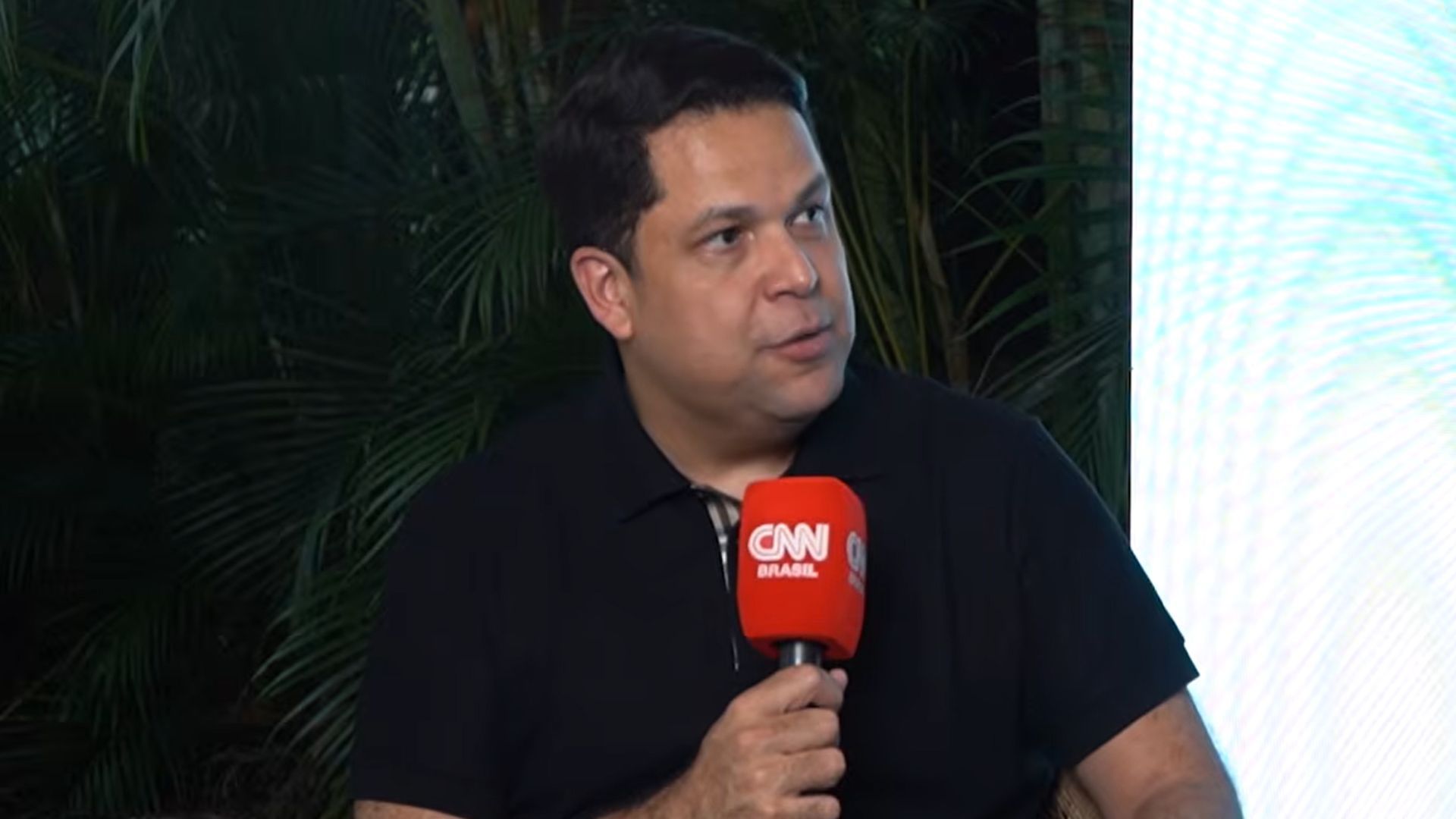 Bia O - Thumb Cortes CNN Money (61)