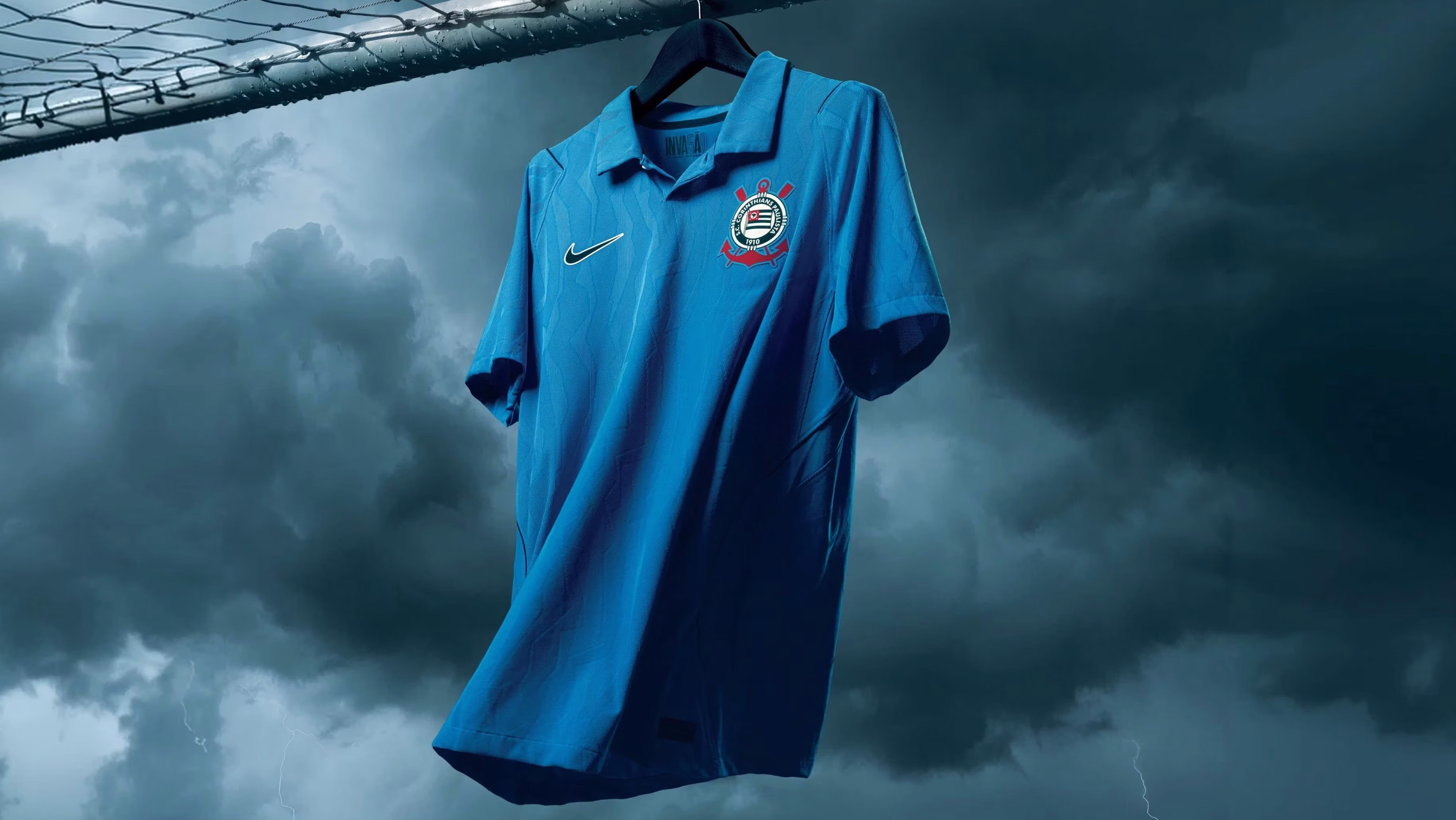 Corinthians lança nova camisa III em homenagem a goleiro de 1976; veja