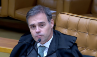 Mendonça nega parcialidade e diz que não acessou HD com dados de Vorcaro